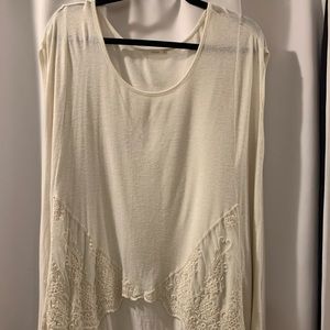 White/Cream sleeveless blouse